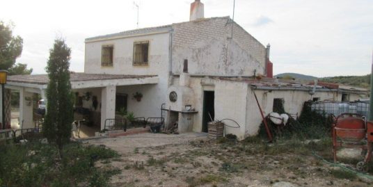 VPS 072 – Large Estate in Caudete