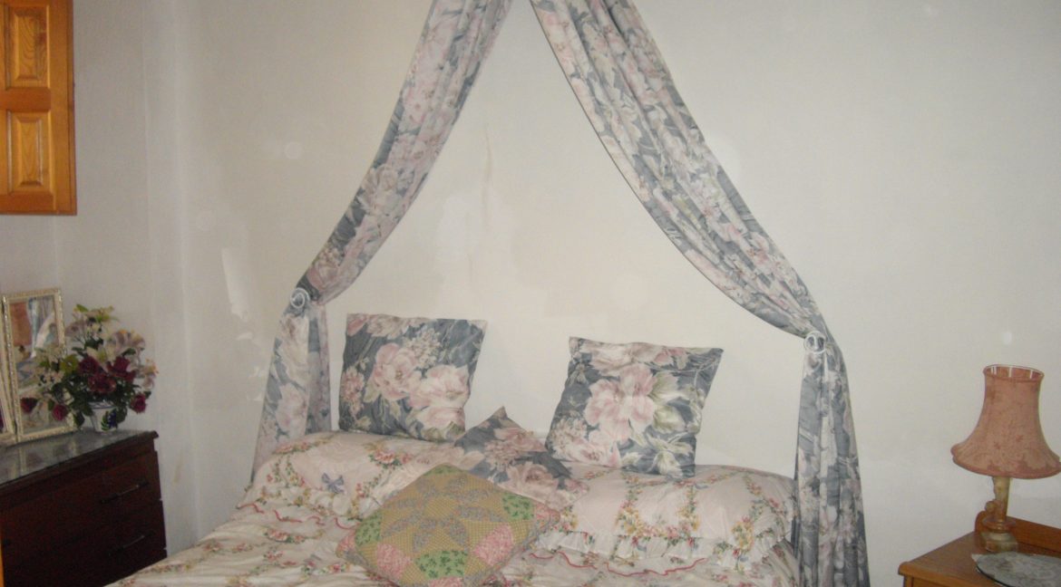 MAIN BEDROOM TO FLAT