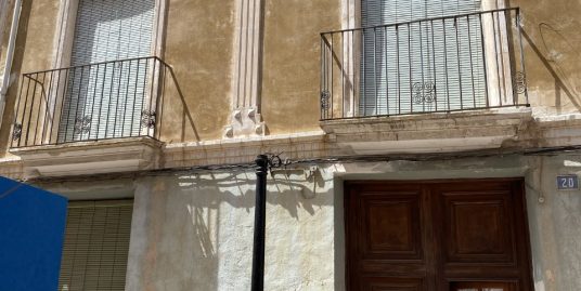 VPS 543 – Town House in Ayora (Reduced)