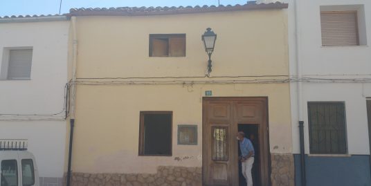 VPS 547 – Town House in Ayora (Reduced)