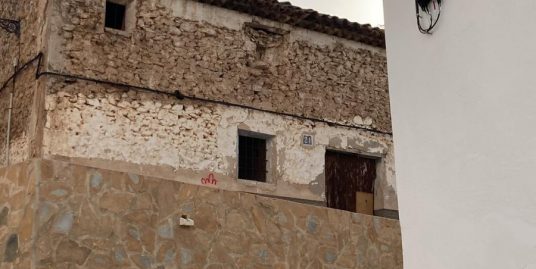 VPS 656 – Town house in Ayora