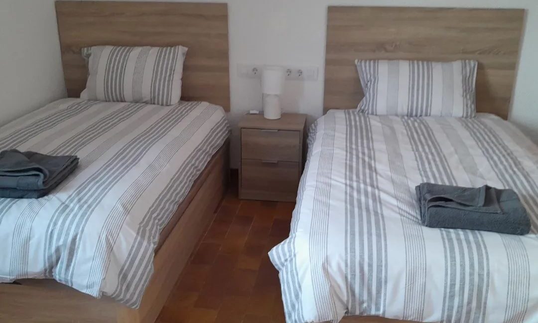 Room 1 Family 2 Single Bed Pic