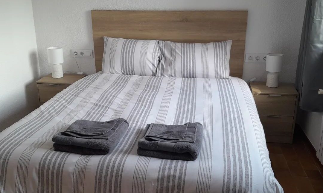 Room 1 Family Room Double Bed Pic